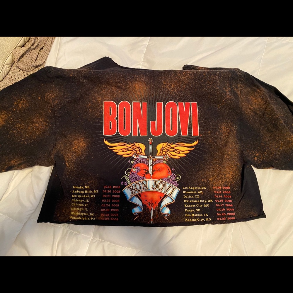 Cropped band tee